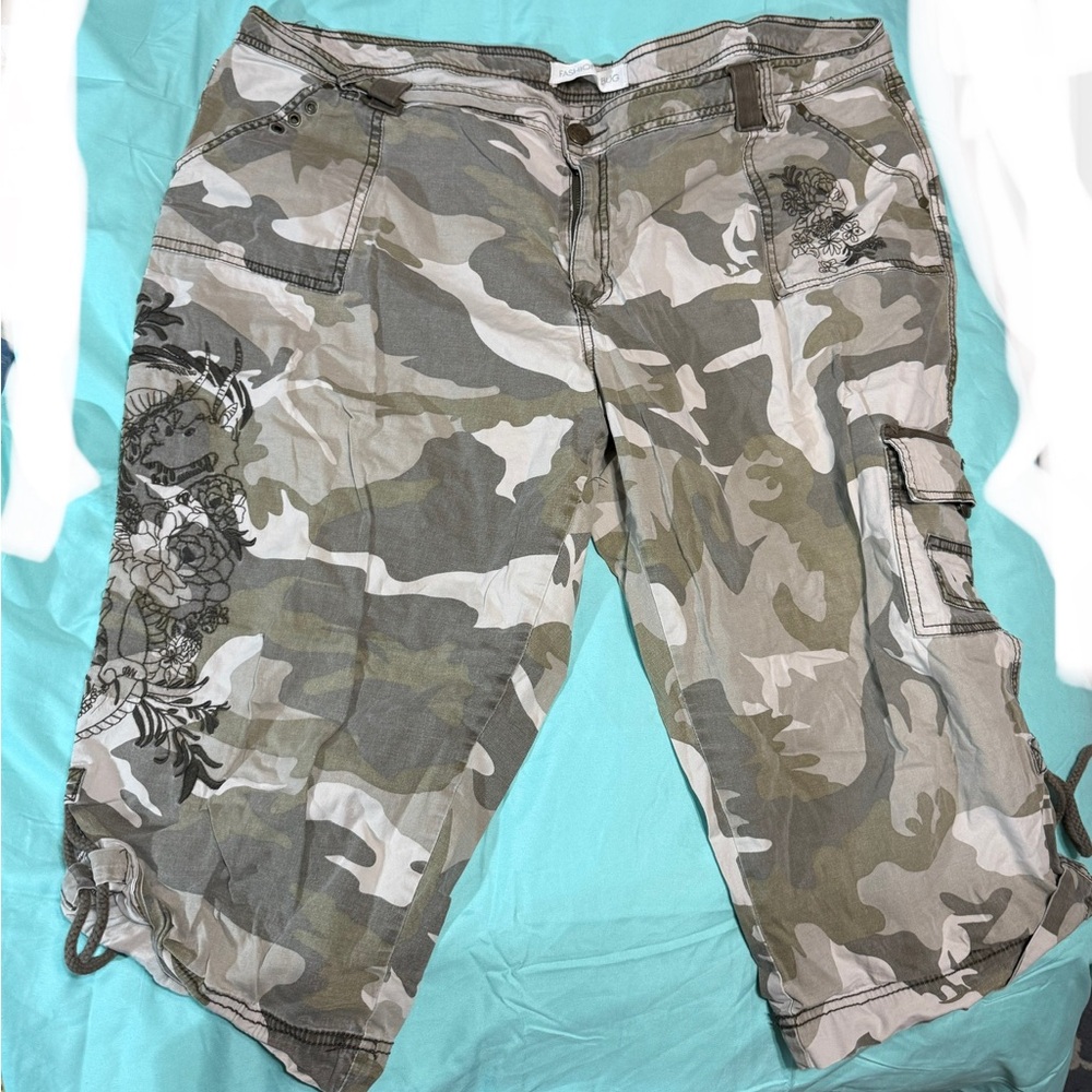 Cute camo capris